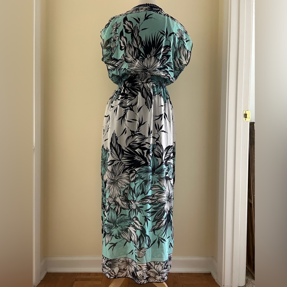 Pretty Summer Dress - Picture 7 of 10